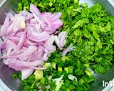 รูปขั้นตอนการทำที่ 5 ของ ข้าวยำไก่แซ่บ