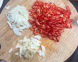 Foto langkah ke 3 dari resep 68. Sambal Goreng Tahu Hati.