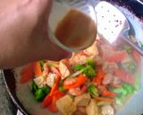 Foto langkah ke 4 dari resep Udang Tahu Sayuran Saus Tiram.