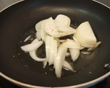 Foto del paso 5 de la receta: Falso spaghetti de judías verdes con gambas