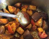 રીંગણ બટાકા નું શાક (Ringan Bataka Shak Recipe In Gujarati) રેસીપી સ્ટેપ2ફોટો