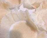 Foto del passaggio 4 della ricetta Cestini di parmigiano all'insalata