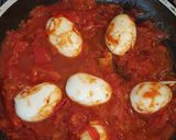 صورة لخطوة 2 من وصفة بيض مسلوق مع الطماطمه المقلية🥚🍅🍅