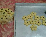 Foto langkah ke 5 dari resep Semprit Bunga.