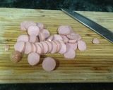Foto del paso 6 de la receta Sartén de patatas, huevos y salchichas con queso mozarella