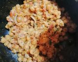 A picture of step 2 of Samosa chaat.