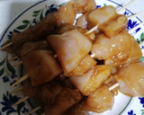 Foto del paso 3 de la receta: Pincho de pollo salsa teriyaki y sésamo