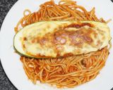 Foto del paso 5 de la receta: Zapallitos italianos rellenos con salsa boloñesa