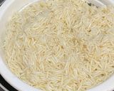 صورة لخطوة 1 من وصفة رز بالبازيلا