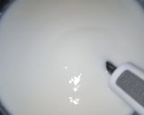 A picture of step 8 of Dahi Pakoriyan.
