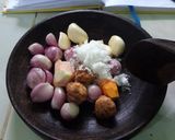 Foto langkah ke 1 dari resep Ikan Patin Kuah Kuning.