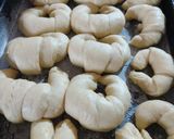 Foto del paso 4 de la receta: Media lunas🤤