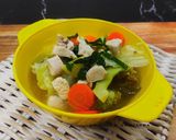 Foto langkah ke 3 dari resep Sop Ayam Brokoli Wortel Kol aka Sop Ceria.