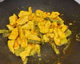 Foto del passaggio 3 della ricetta Bocconcini di pollo con asparagi e curcuma