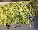 Une image de l'étape 2 de Gratin de courgettes aux haricots, tomate et mozzarella.