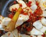 Foto langkah ke 5 dari resep Oseng Tahu Pedas.