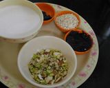 A picture of step 1 of Vegan Black Currant Oats Porridge.