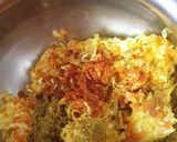 A picture of step 4 of Gajar mooli parantha.