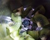 कीवी जूस (kiwi juice recipe in Hindi) रेसिपी चरण 1 फोटो