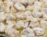 Fokhagymás, szaftos csirkemell recept fázis 3 fotója