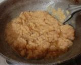 A picture of step 3 of Moong dal halwa.