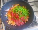 Foto del paso 2 de la receta: Fideos (tagliatelli) con verduras al woock
