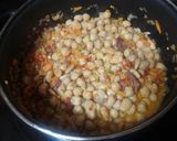 Foto del paso 3 de la receta: Guiso de otoño con garbanzos y carne de cochino