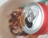 Gambar langkah 2 resipi Ayam Bakar Coca-Cola.