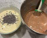 Foto del passaggio 6 della ricetta Ciambella Nuvoletta bicolore (sofficissima) ☁️🍋🍫