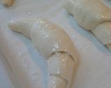 Kifli gluténmentesen recept fázis 4 fotója