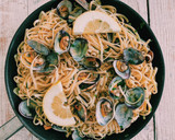 Foto del paso 6 de la receta: Pasta con almejas, perejil y mucho ajo