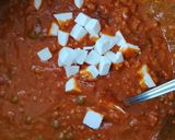 Foto del passaggio 3 della ricetta Pasta al forno con ragù #vegan