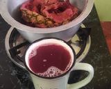 A picture of step 2 of Hibiscus tea.