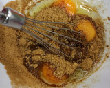Foto del paso 3 de la receta: Magdalenas de yogurt griego, calabaza y chocolate blanco 🎃 🍫