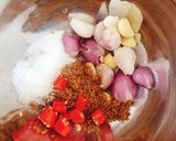 Hình bước làm 1 của món Thịt kho trứng không cần nước dừa
