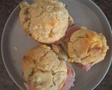 A picture of step 8 of Easy Ham and Cheese Muffins.