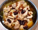 Foto langkah ke 5 dari resep Ayam Kukus dengan Kurma Merah dan Goji Berry.