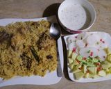 A picture of step 4 of Masalaydar Pakistani chicken pulao. 🐤🍝😋♥️.