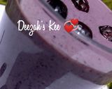 A picture of step 2 of Berry Smoothie.