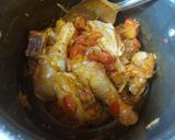 A picture of step 1 of Chicken spinach with fenugreek leaves.