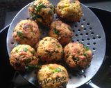 A picture of step 7 of Methi muthiya.