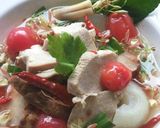 รูปขั้นตอนการทำที่ 2 ของ ต้มยำไก่ใส่ดอกมะขาม