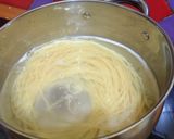 Foto langkah ke 1 dari resep Spaghetti carbonara.
