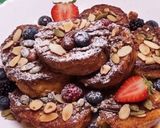 صورة لخطوة 1 من وصفة شرائح الخبز البايت المقلي🇫🇷"pain perdu" "french toast"