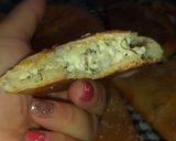 Foto del passaggio 4 della ricetta Panzerotti cotti con formaggio e aneto