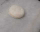 A picture of step 2 of Plain roti.