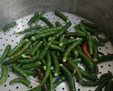 Foto langkah ke 1 dari resep Sambel Ijo Ala Resto 'Radja Gurame'.