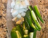 Foto del paso 1 de la receta: Salsa cremosa de jalapeño