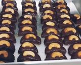 Foto langkah ke 9 dari resep Kue Coklat Mete Kriuk Yummy.