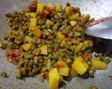 A picture of step 4 of Beans allu ki sabji.